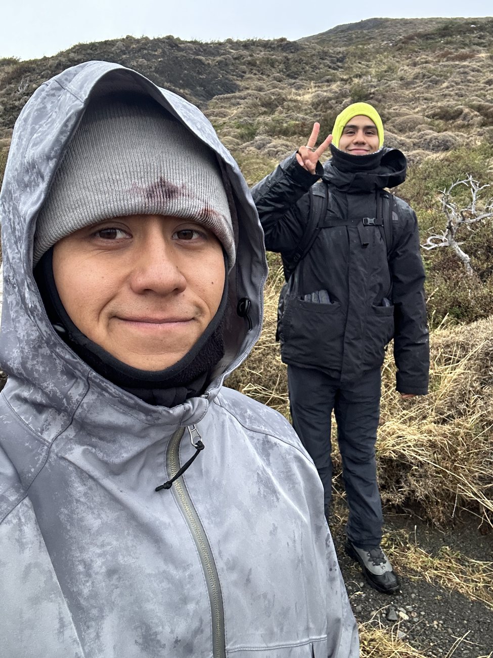 Julio Iero con su hermano en Argentina